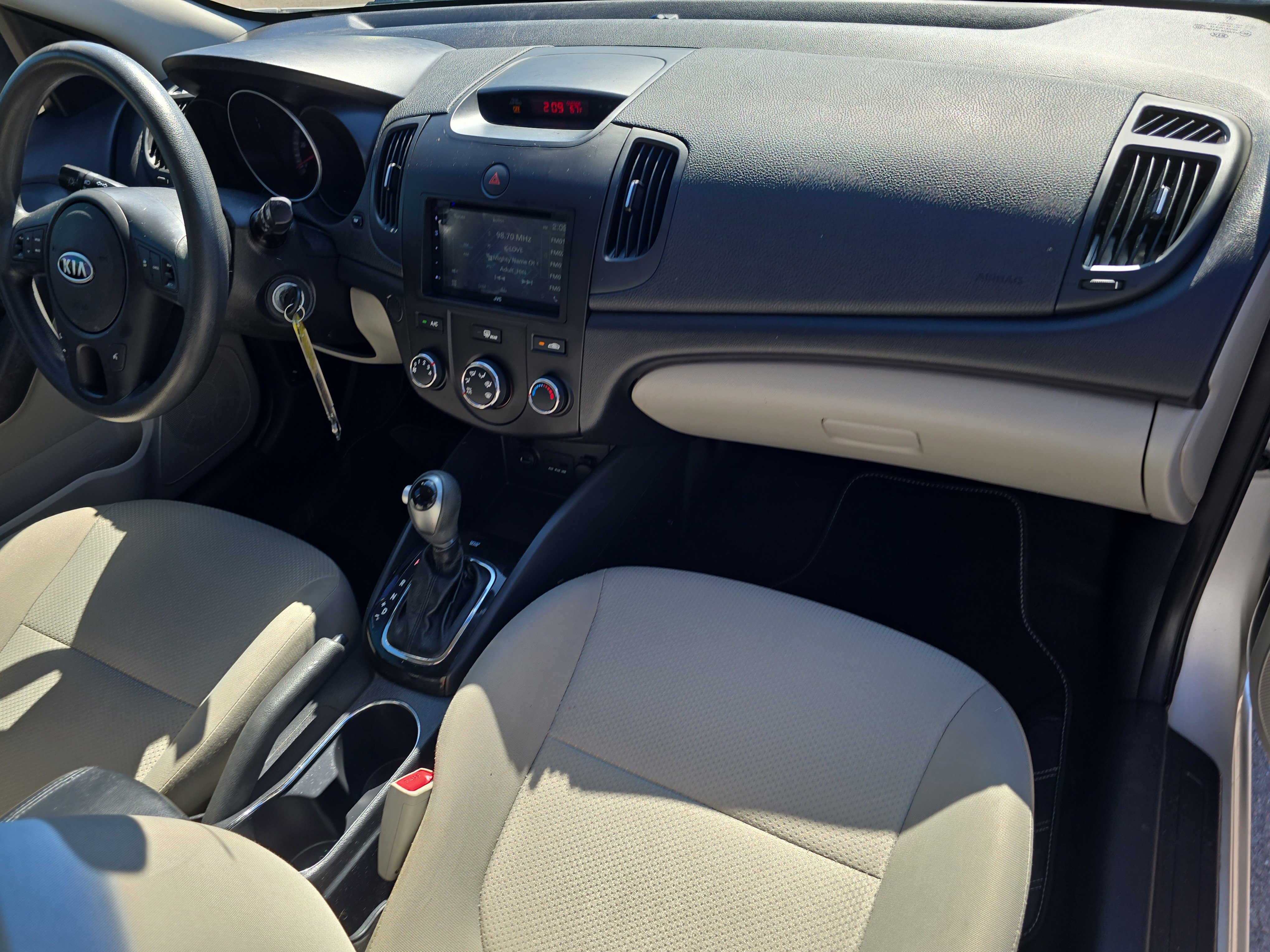 Used 2012 Kia Forte EX w/ Premium Pkg image 11