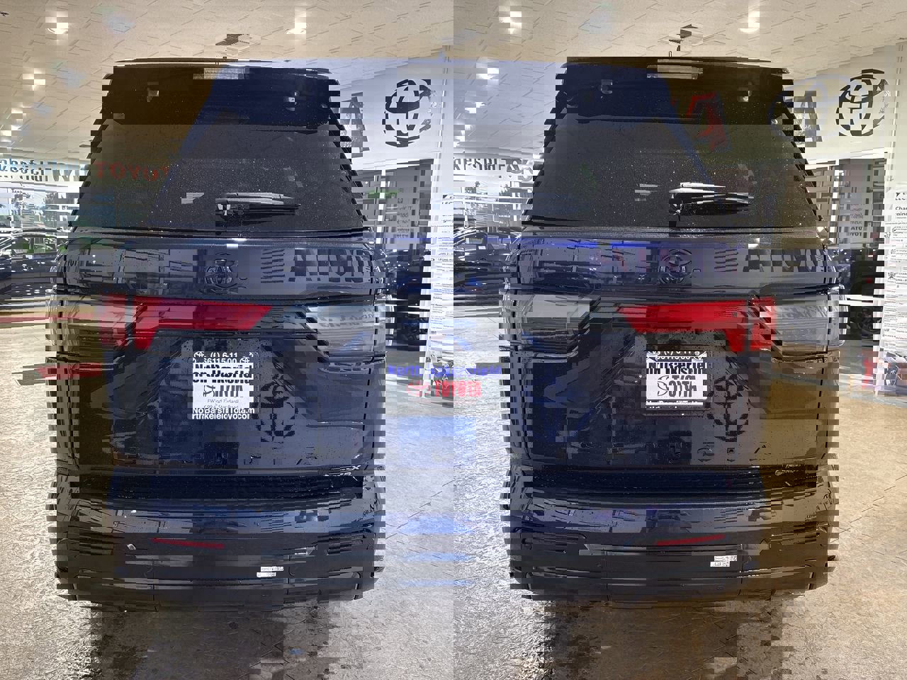 New 2026 Toyota Sequoia Platinum image 9