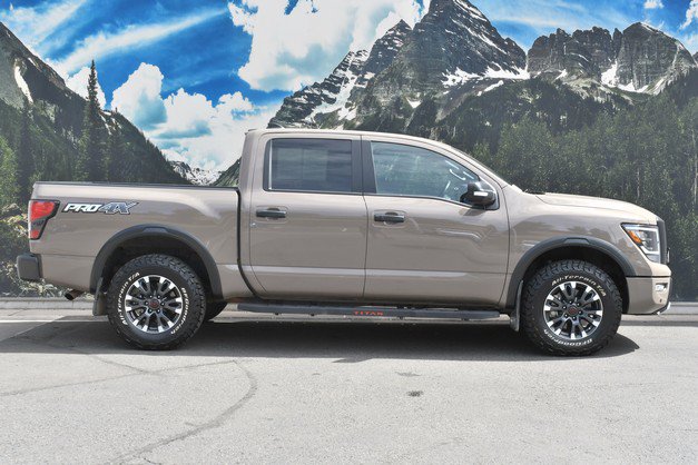 Used 2024 Nissan Titan PRO-4X w/ Pro-4x Convenience Package AWD/4WD image 2