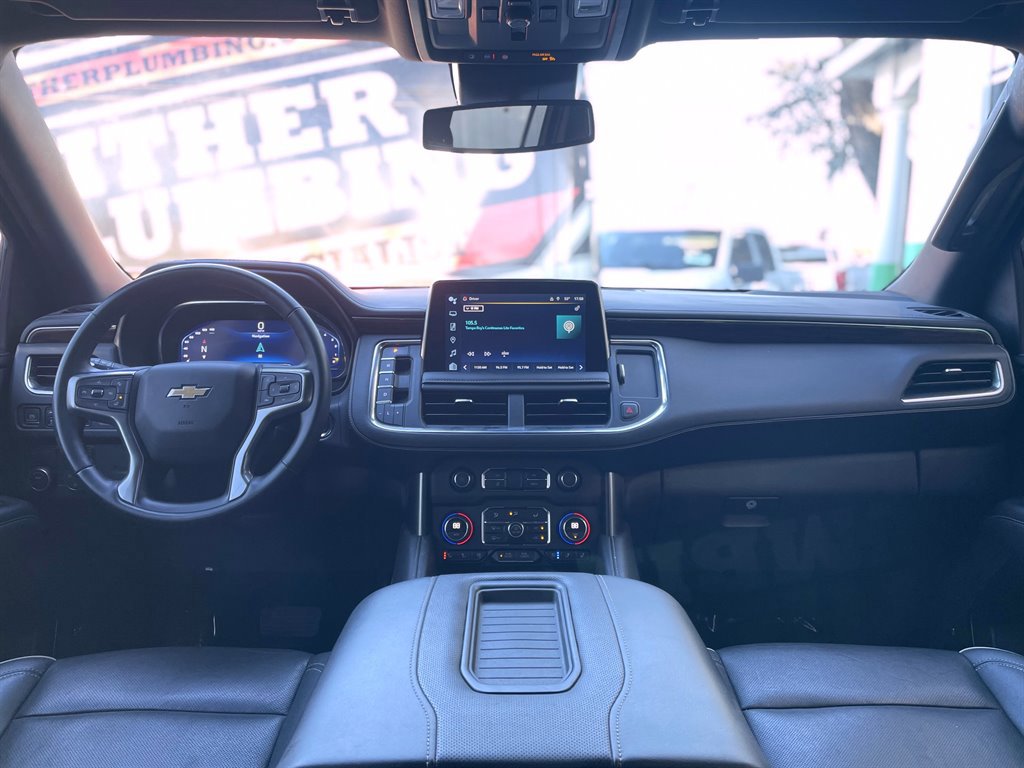 Used 2023 Chevrolet Suburban Premier image 5