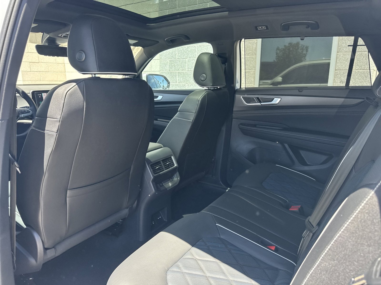 New 2026 Volkswagen Atlas Cross Sport SEL Premium R-Line AWD/4WD image 14