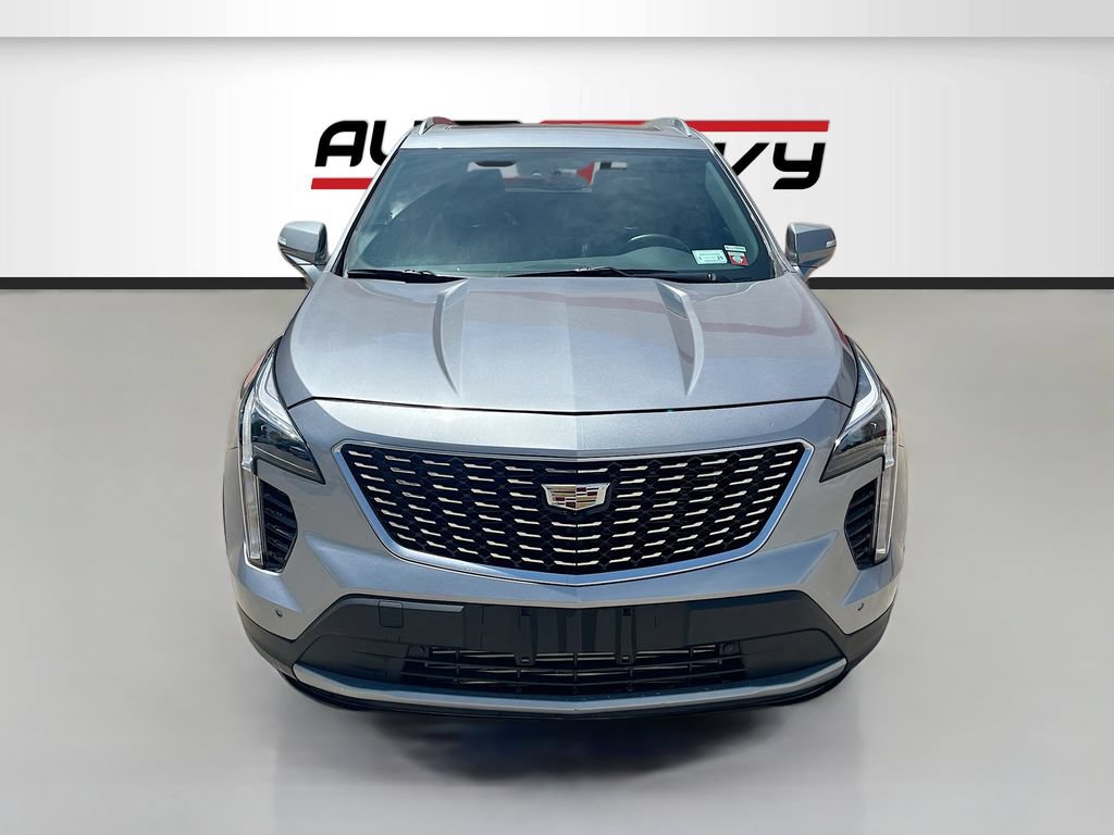 Used 2023 Cadillac XT4 Premium Luxury AWD/4WD image 2