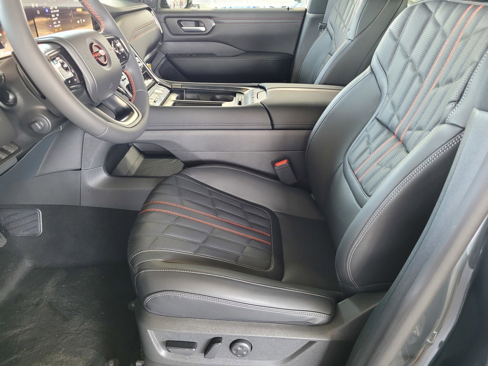 New 2025 Nissan Armada PRO-4X w/ Pro-4X Premium Package image 9
