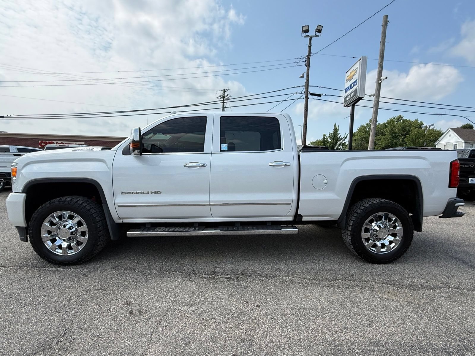 Used 2019 GMC Sierra 2500 Denali w/ Duramax Plus Package AWD/4WD image 5