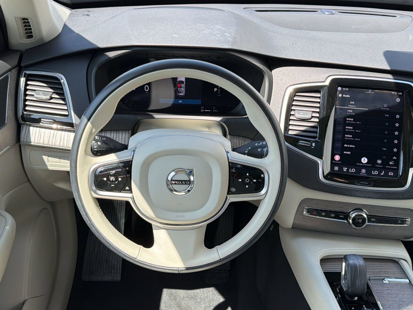 Used 2024 Volvo XC90 T8 Plus w/ Protection Package Premier AWD/4WD image 26