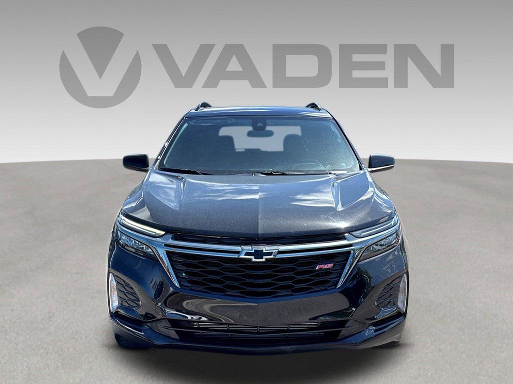 Certified 2022 Chevrolet Equinox RS FWD image 2