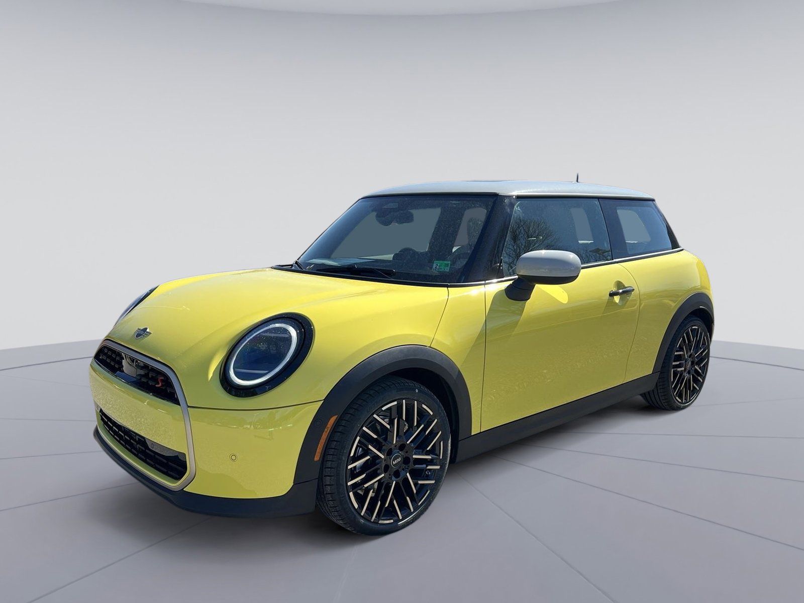 Certified 2025 MINI Cooper S image 1