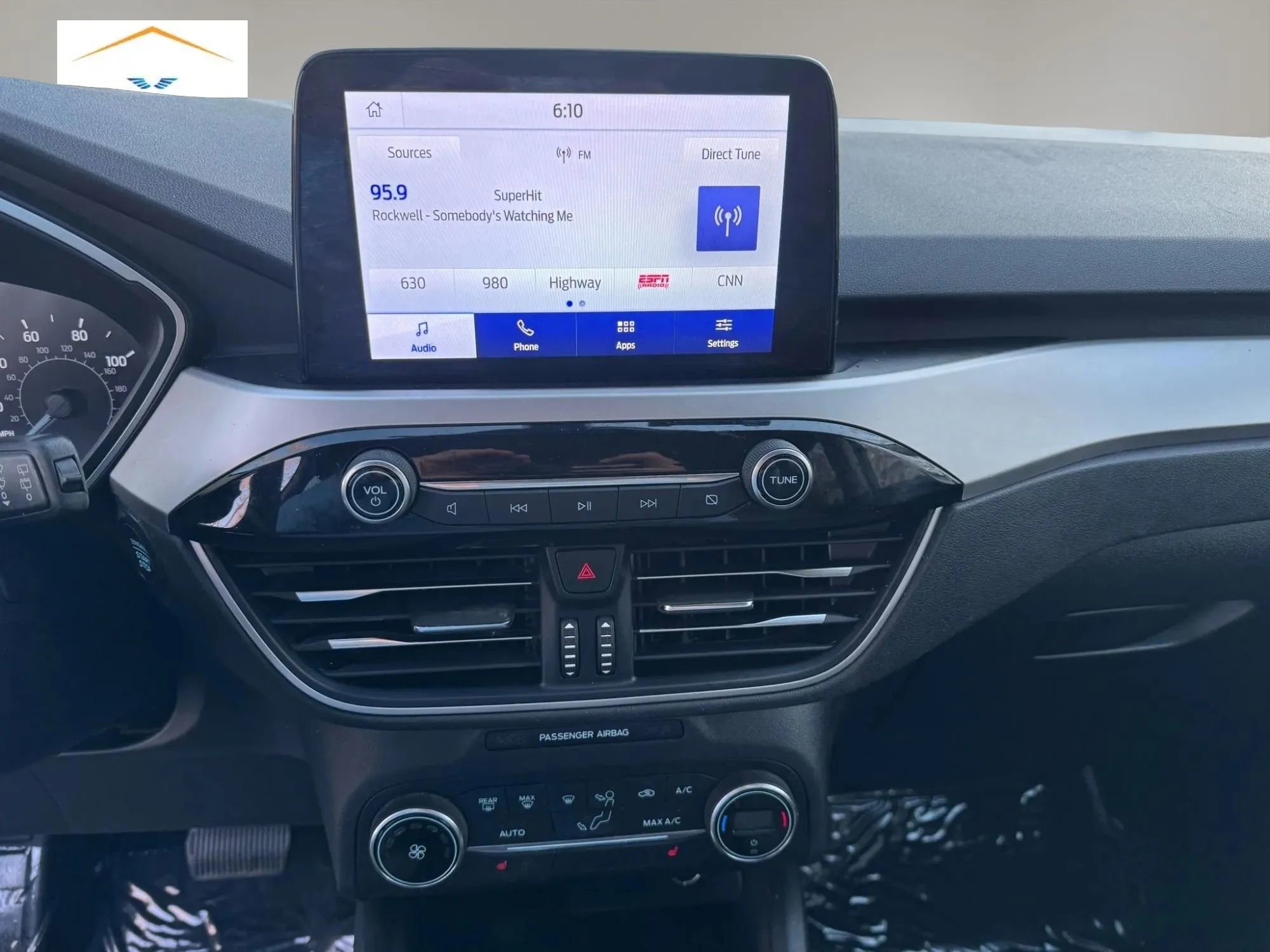 Used 2020 Ford Escape SE image 14
