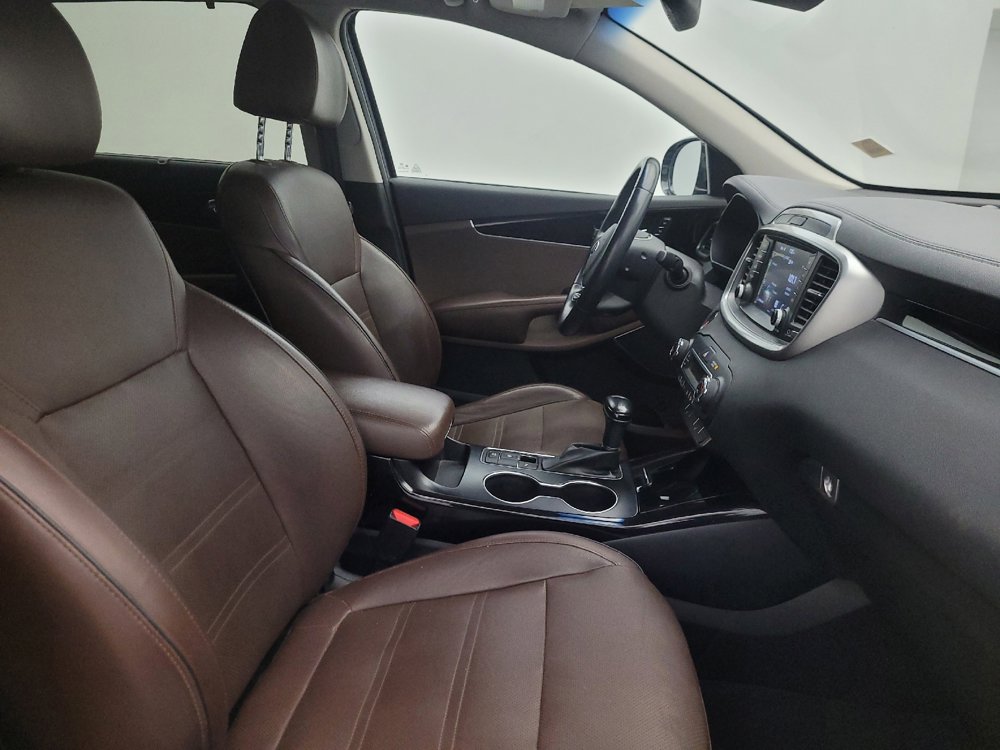 Used 2019 Kia Sorento SX image 21