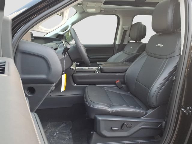 New 2026 Ford Expedition Platinum w/ Driver's Package AWD/4WD image 5