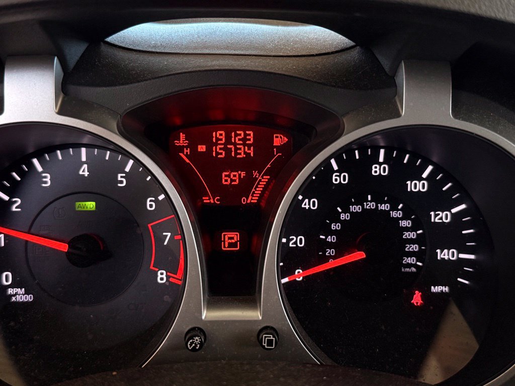 Used 2013 Nissan Juke SV AWD/4WD image 13