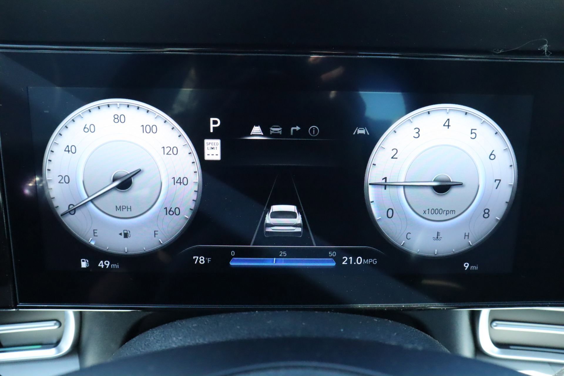 New 2025 Hyundai Elantra Limited image 12