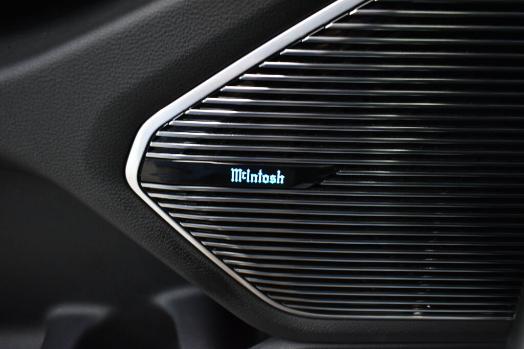 Used 2021 Jeep Grand Cherokee L Overland w/ Luxury Tech Group IV image 9