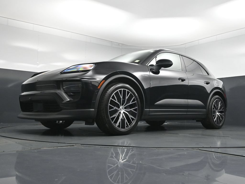 New 2026 Porsche Macan 4 Electric AWD/4WD image 22