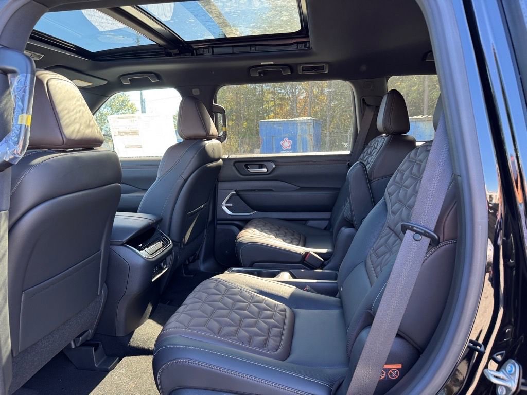 New 2026 Nissan Armada Platinum image 13