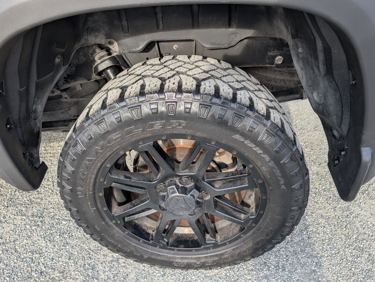 Used 2017 Toyota Tundra SR5 w/ SR5 Upgrade Package image 10