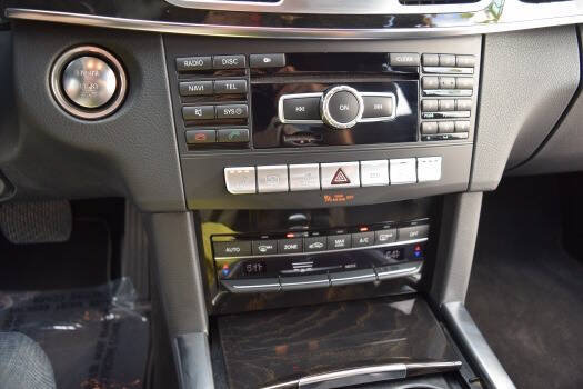 Used 2014 Mercedes-Benz E 250 BlueTEC Sedan image 57