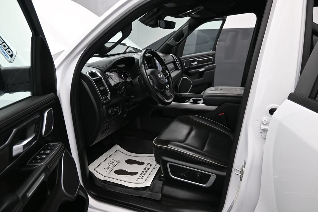 Used 2023 RAM 1500 Laramie AWD/4WD image 15