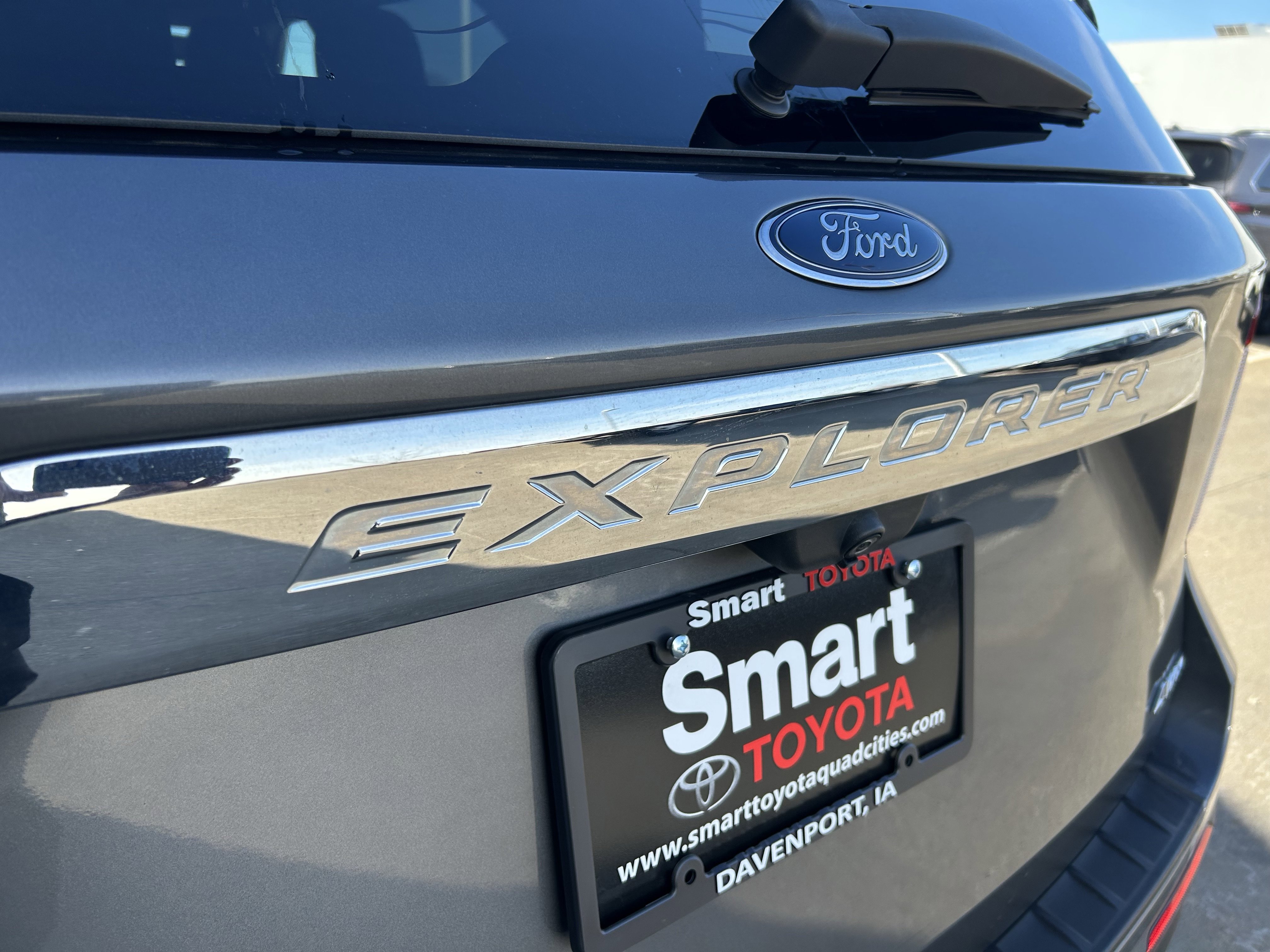 Used 2021 Ford Explorer XLT image 13