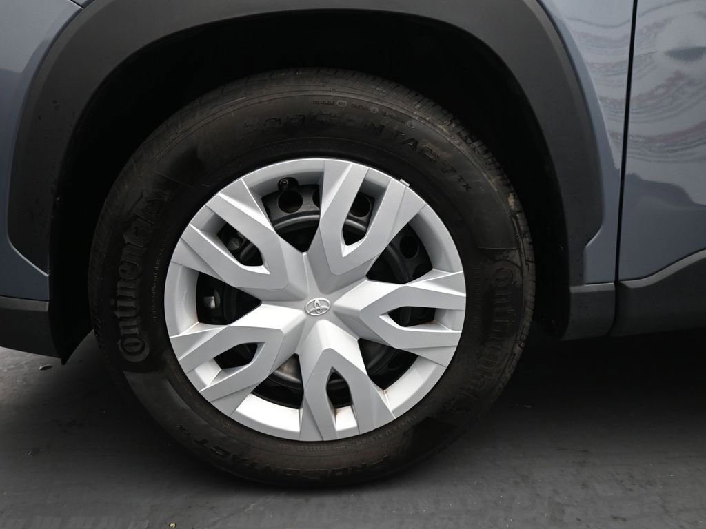 Used 2023 Toyota Corolla Cross L image 14