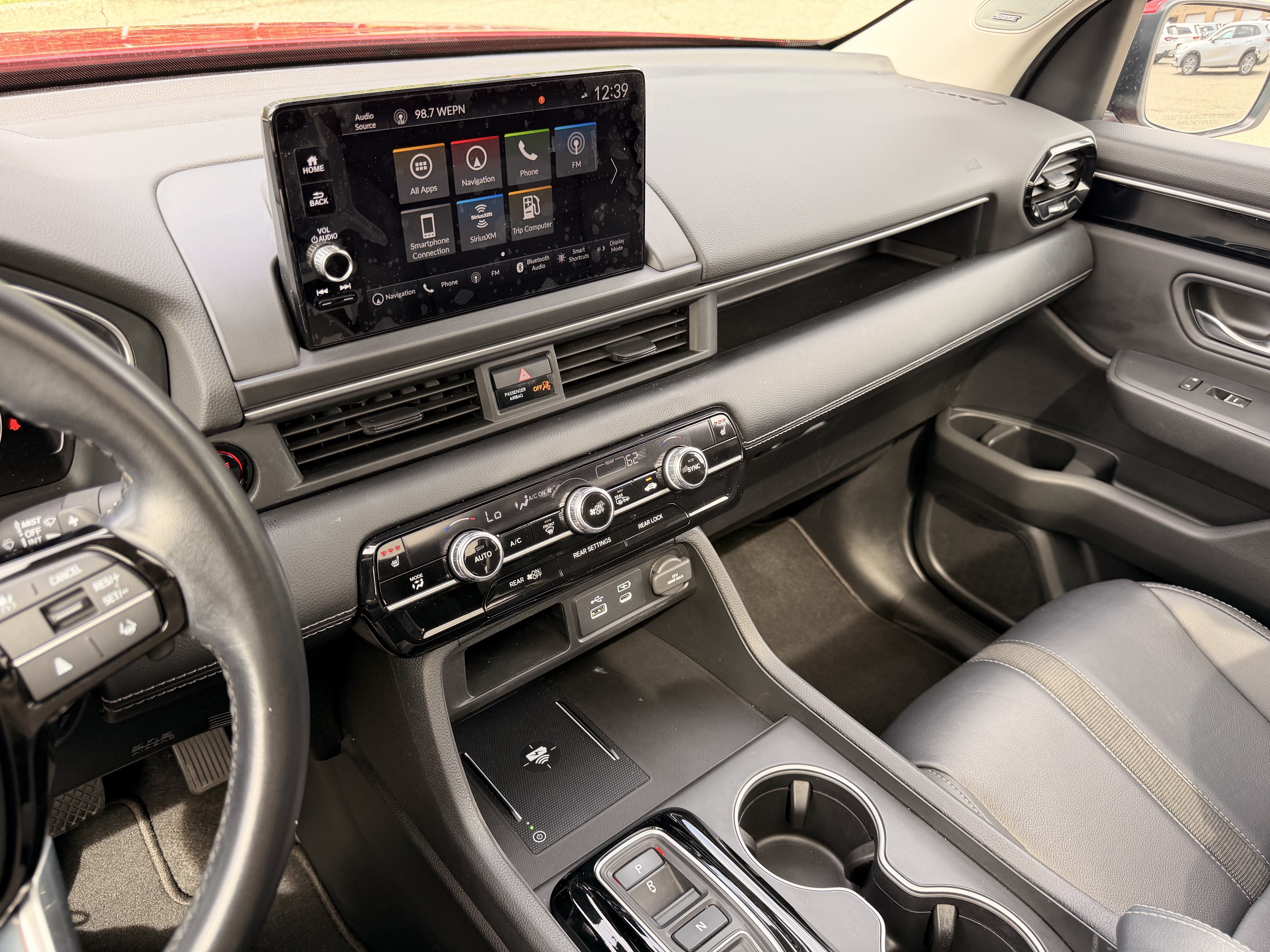 Used 2025 Honda Pilot Touring image 17