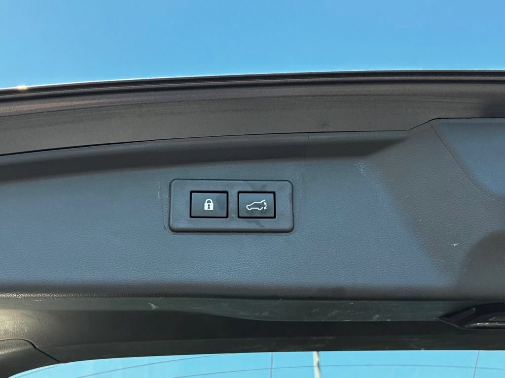Used 2023 Subaru Outback Premium AWD/4WD image 31