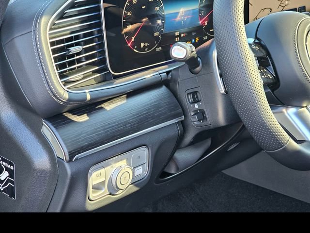 New 2026 Mercedes-Benz GLS 450 4MATIC image 16
