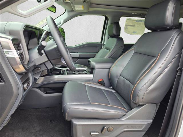 New 2026 Ford F250 Lariat w/ Black Appearance Package AWD/4WD image 4