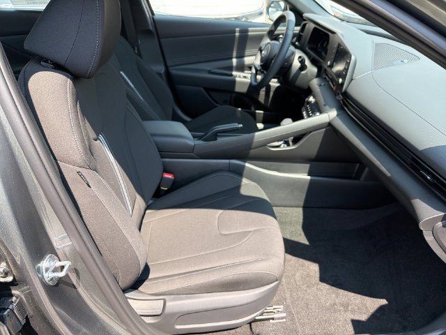 New 2026 Hyundai Elantra Sport FWD image 33