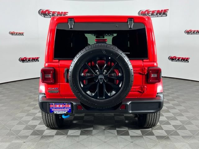 Used 2024 Jeep Wrangler Unlimited Sahara AWD/4WD image 7