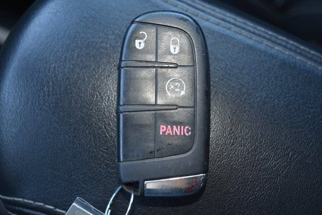 Used 2017 Jeep Renegade Limited image 28