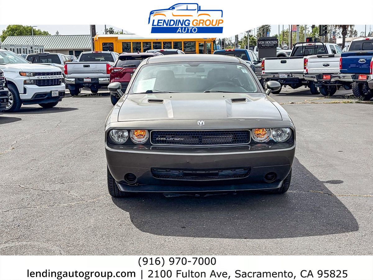 Used 2010 Dodge Challenger SE image 6