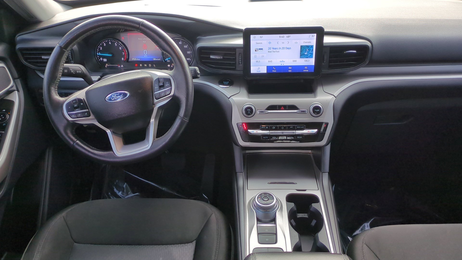 Used 2022 Ford Explorer XLT image 25