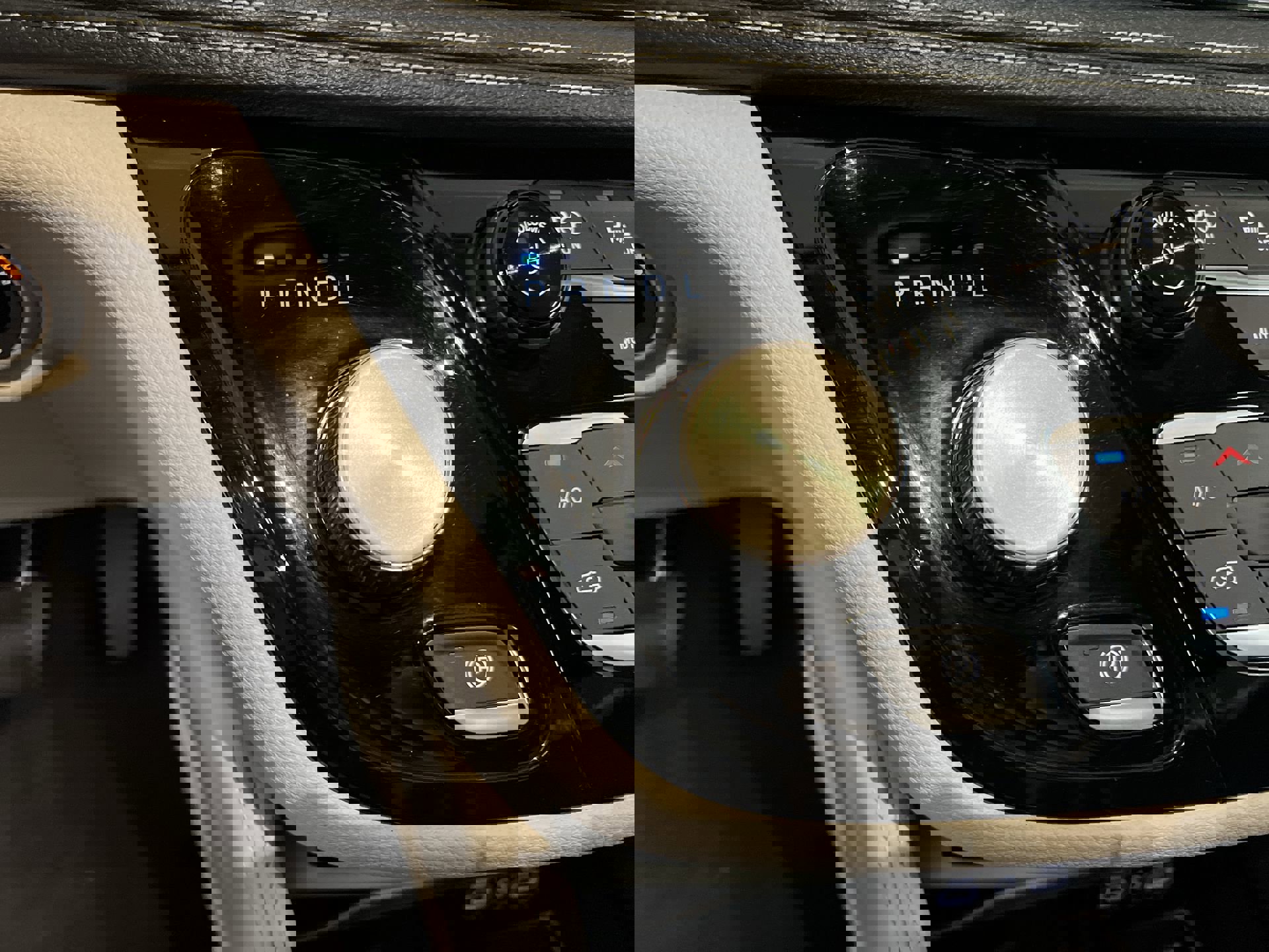 Used 2022 Chrysler Pacifica Limited image 52