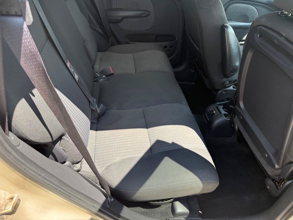 Used 2005 Chrysler PT Cruiser Limited FWD image 17