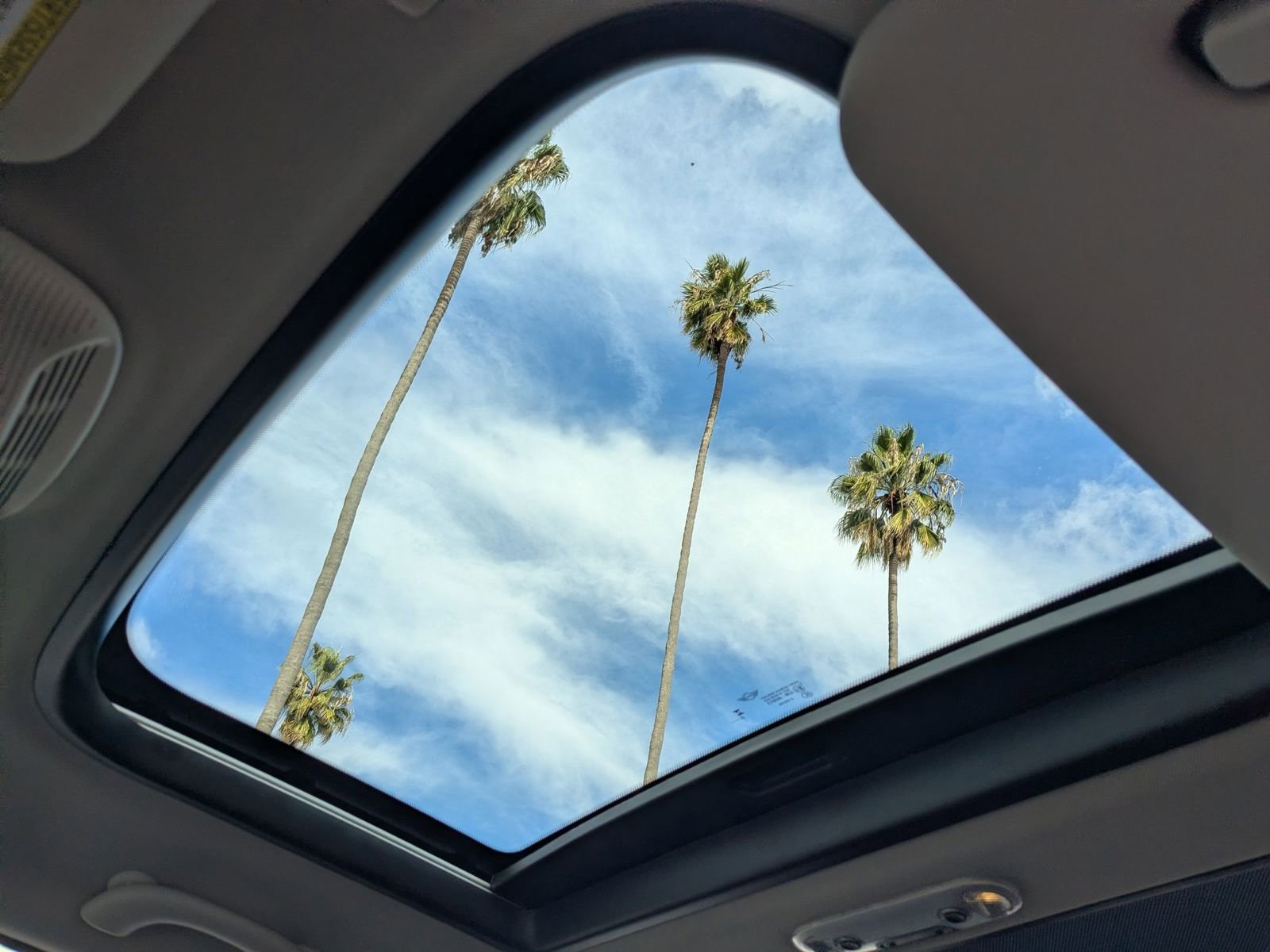 Used 2023 MINI Cooper 4-Door Hardtop image 16