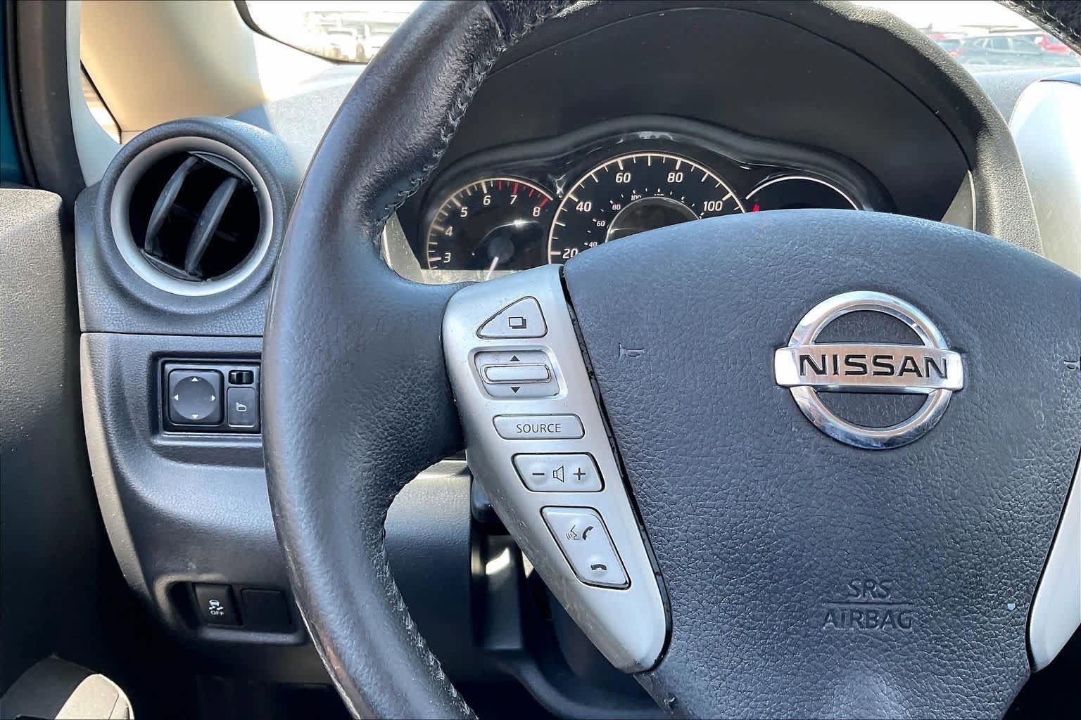 Used 2015 Nissan Versa Note SV FWD image 22