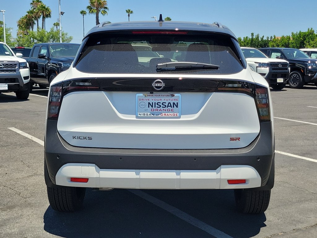 New 2026 Nissan Kicks SR FWD image 20
