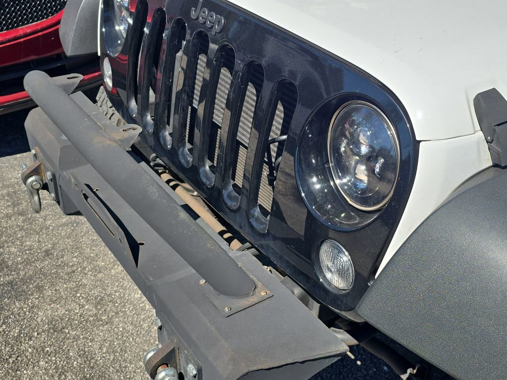Used 2018 Jeep Wrangler Sport image 7