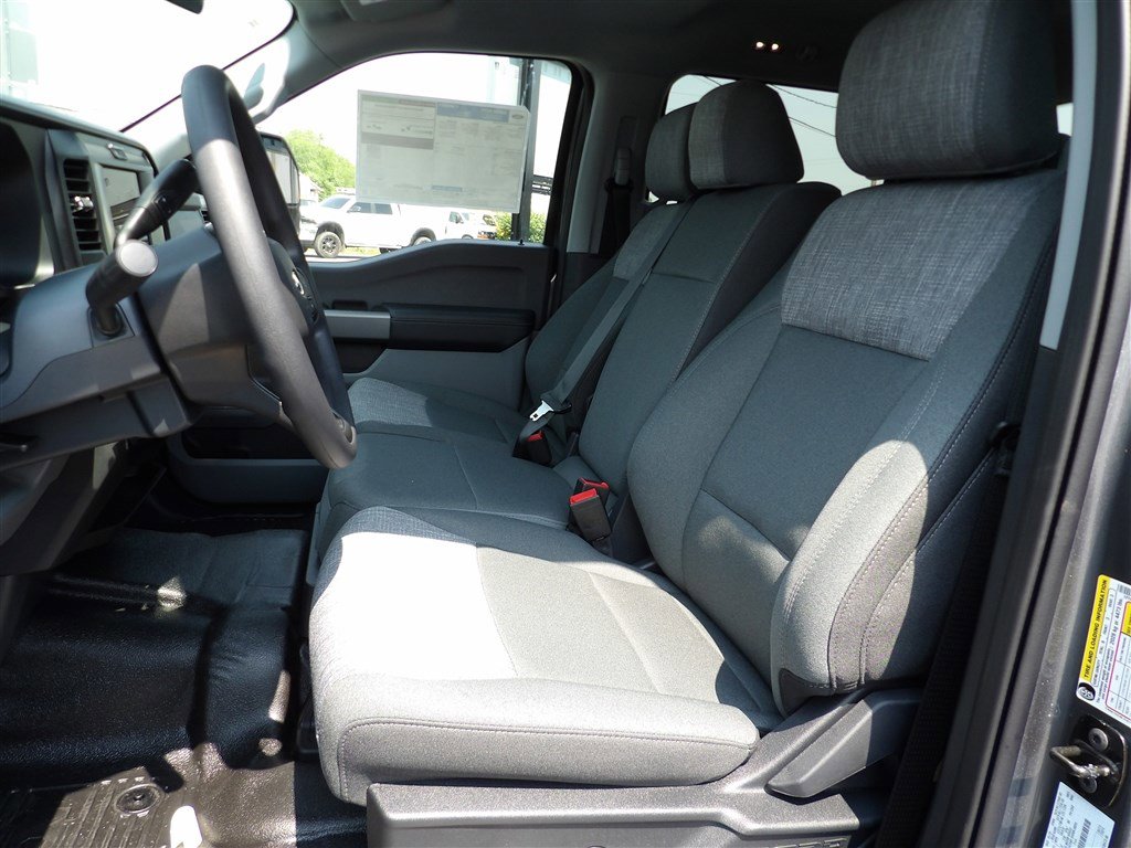 New 2025 Ford F350 XLT w/ FX4 Off-Road Package image 18