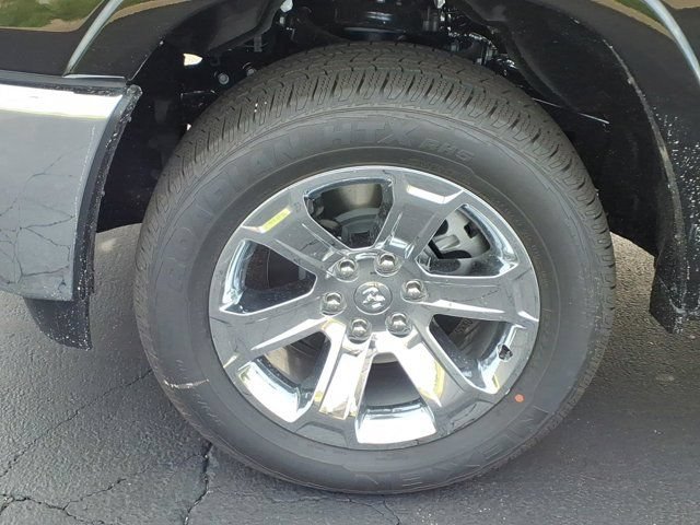 New 2026 RAM 1500 4x4 Crew Cab image 20