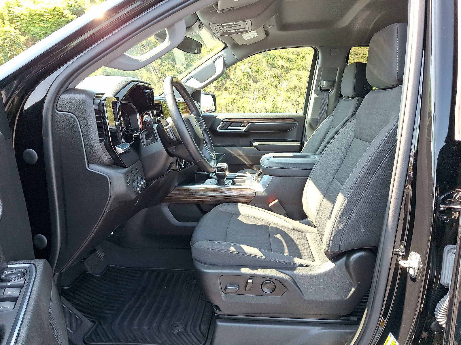 Used 2022 Chevrolet Silverado 1500 RST image 15