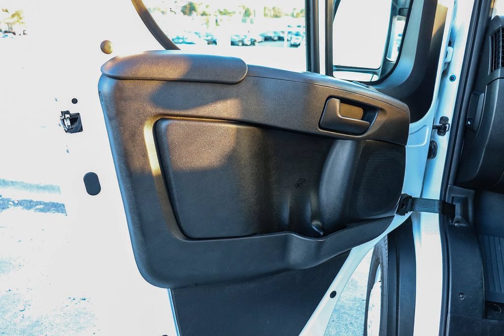 Used 2025 RAM ProMaster 2500 w/ U-Haul Equipment Group FWD image 22