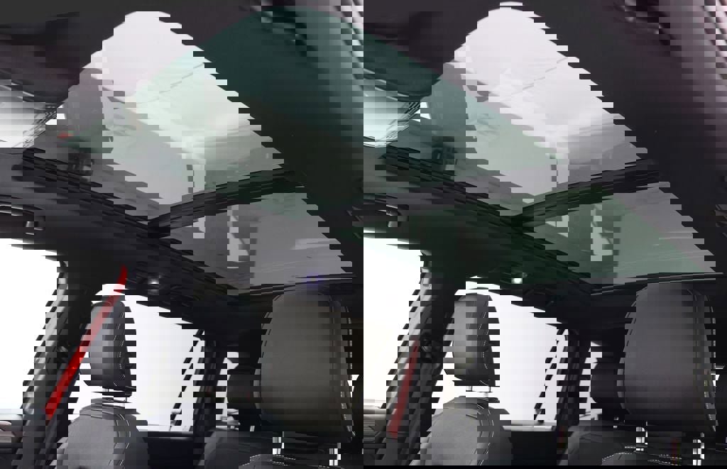 Used 2024 Volkswagen Tiguan SEL R-Line image 19