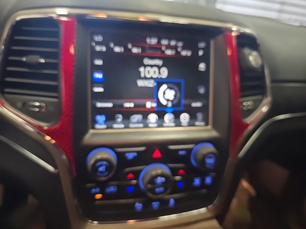 Used 2015 Jeep Grand Cherokee Limited w/ Luxury Group II AWD/4WD image 7