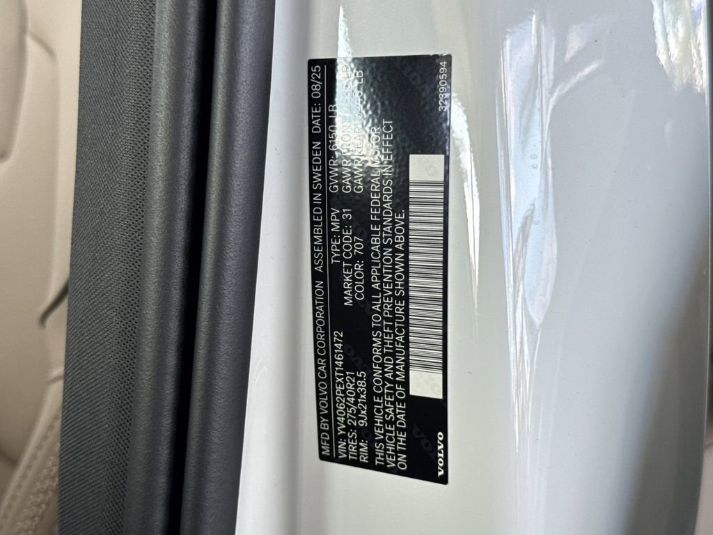 New 2026 Volvo XC90 B6 Plus w/ Protection Package Premier image 29