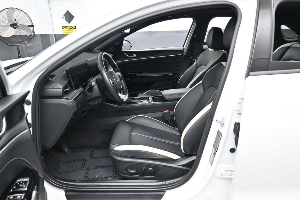 Used 2025 Kia K5 GT-Line w/ GT-Line Premium Package FWD image 11