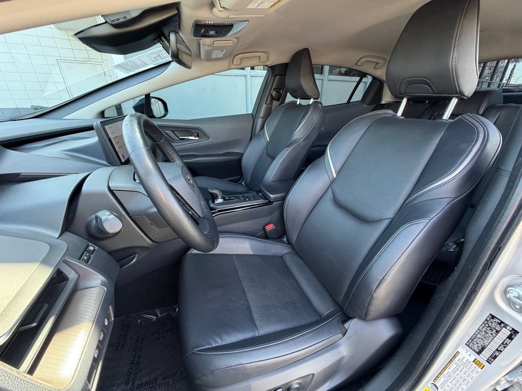 Used 2023 Toyota Prius XLE FWD image 17