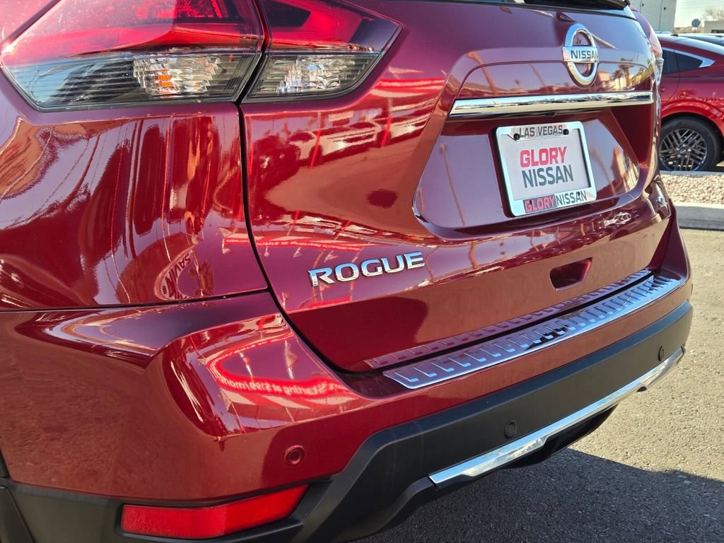 Used 2019 Nissan Rogue SL w/ Premium Package image 9