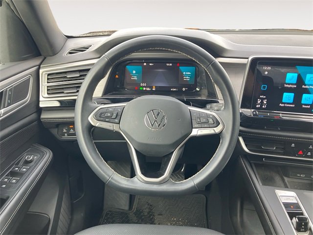 Used 2024 Volkswagen Atlas Cross Sport SE image 12